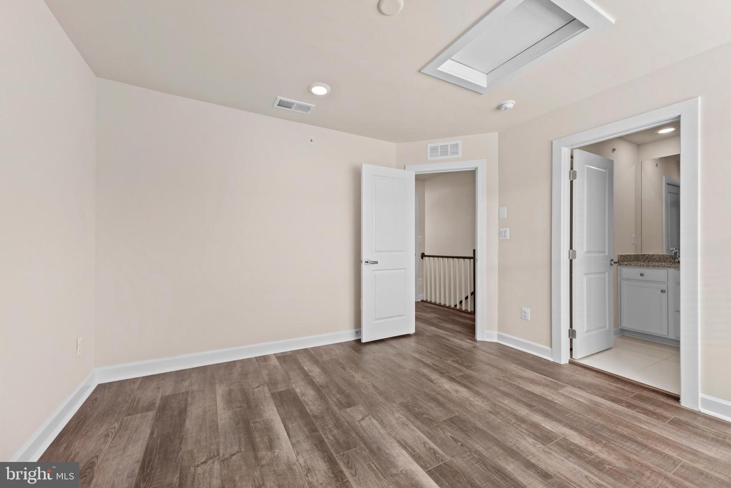 13039 HATTONTOWN SQ, HERNDON, Virginia 20171, 4 Bedrooms Bedrooms, ,4 BathroomsBathrooms,Residential,For sale,13039 HATTONTOWN SQ,VAFX2290160 MLS # VAFX2290160