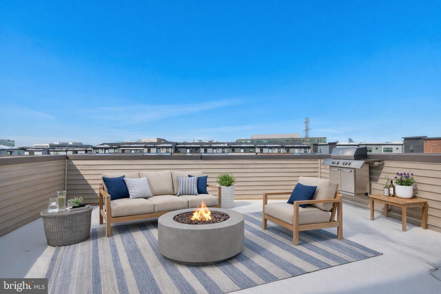 13039 HATTONTOWN SQ, HERNDON, Virginia 20171, 4 Bedrooms Bedrooms, ,4 BathroomsBathrooms,Residential,For sale,13039 HATTONTOWN SQ,VAFX2290160 MLS # VAFX2290160