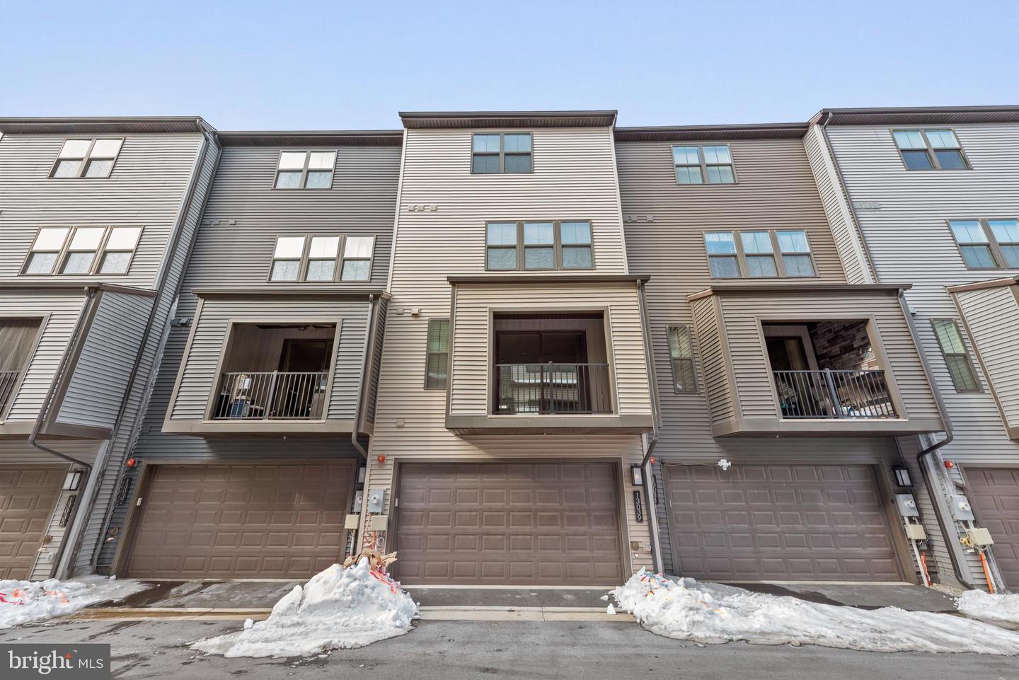 13039 HATTONTOWN SQ, HERNDON, Virginia 20171, 4 Bedrooms Bedrooms, ,4 BathroomsBathrooms,Residential,For sale,13039 HATTONTOWN SQ,VAFX2290160 MLS # VAFX2290160