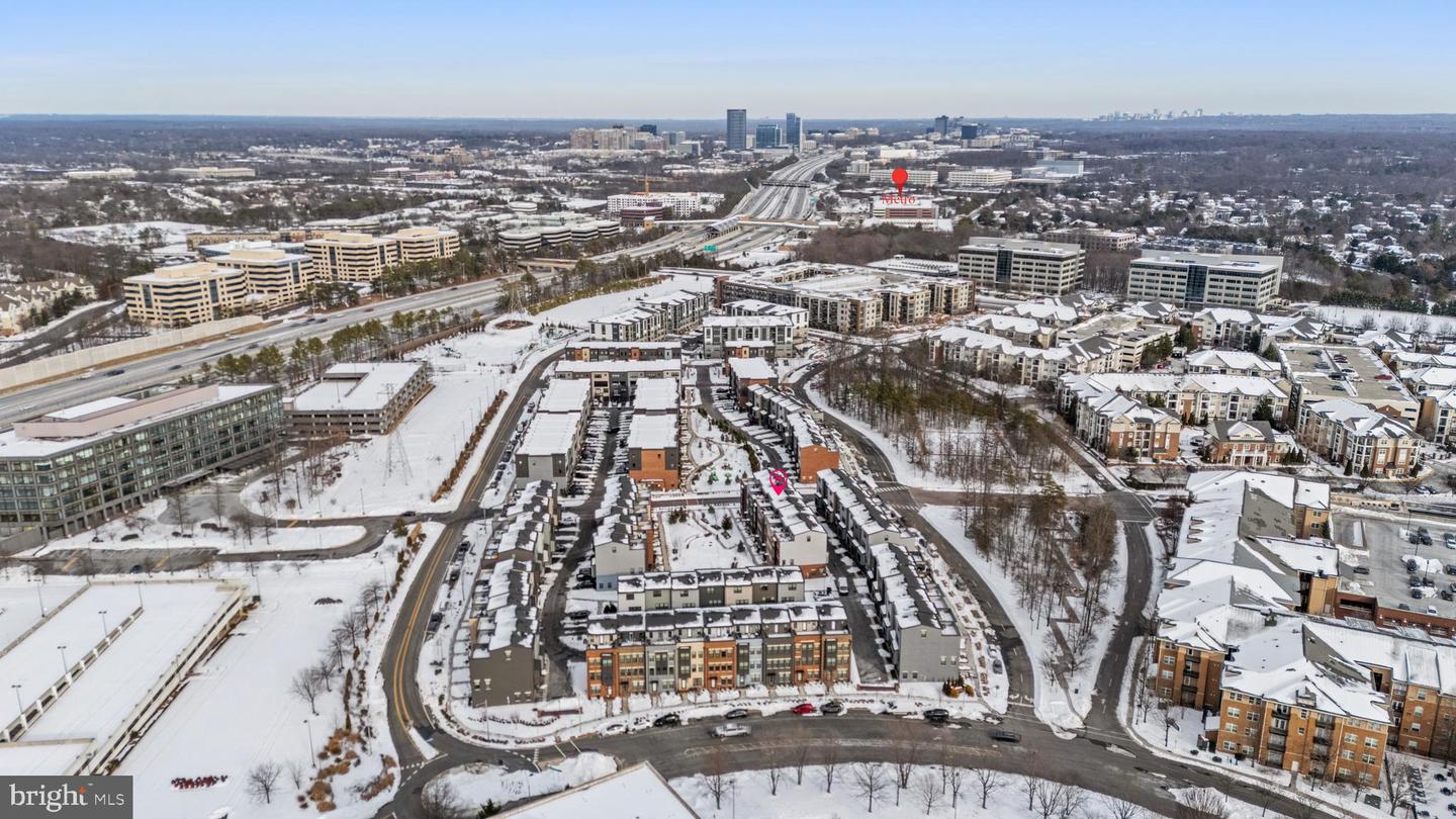 13039 HATTONTOWN SQ, HERNDON, Virginia 20171, 4 Bedrooms Bedrooms, ,4 BathroomsBathrooms,Residential,For sale,13039 HATTONTOWN SQ,VAFX2290160 MLS # VAFX2290160