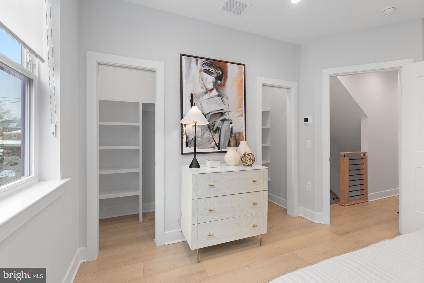 729 PARK AVE, FALLS CHURCH, Virginia 22046, 3 Bedrooms Bedrooms, ,3 BathroomsBathrooms,Residential,For sale,729 PARK AVE,VAFA2003570 MLS # VAFA2003570