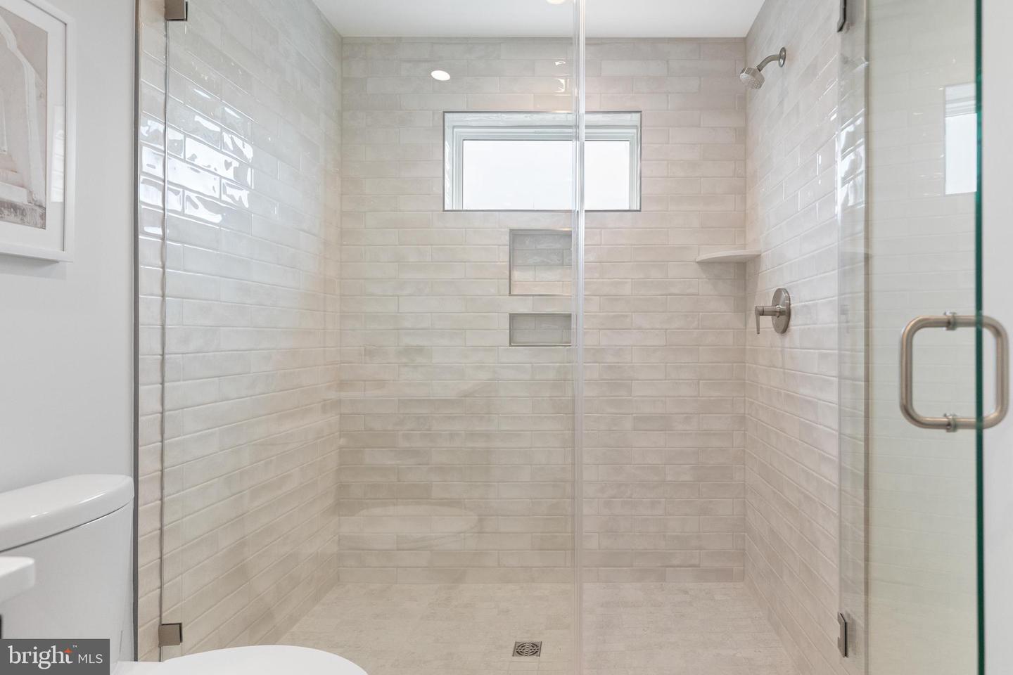 729 PARK AVE, FALLS CHURCH, Virginia 22046, 3 Bedrooms Bedrooms, ,3 BathroomsBathrooms,Residential,For sale,729 PARK AVE,VAFA2003570 MLS # VAFA2003570