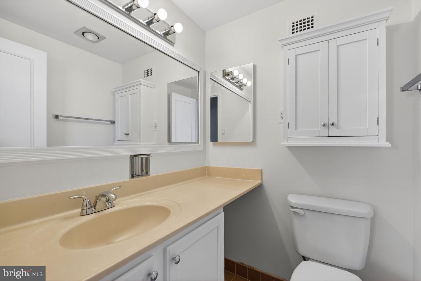 3701 S GEORGE MASON DR #2407N, FALLS CHURCH, Virginia 22041, 2 Bedrooms Bedrooms, ,1 BathroomBathrooms,Residential,For sale,3701 S GEORGE MASON DR #2407N,VAFX2290178 MLS # VAFX2290178