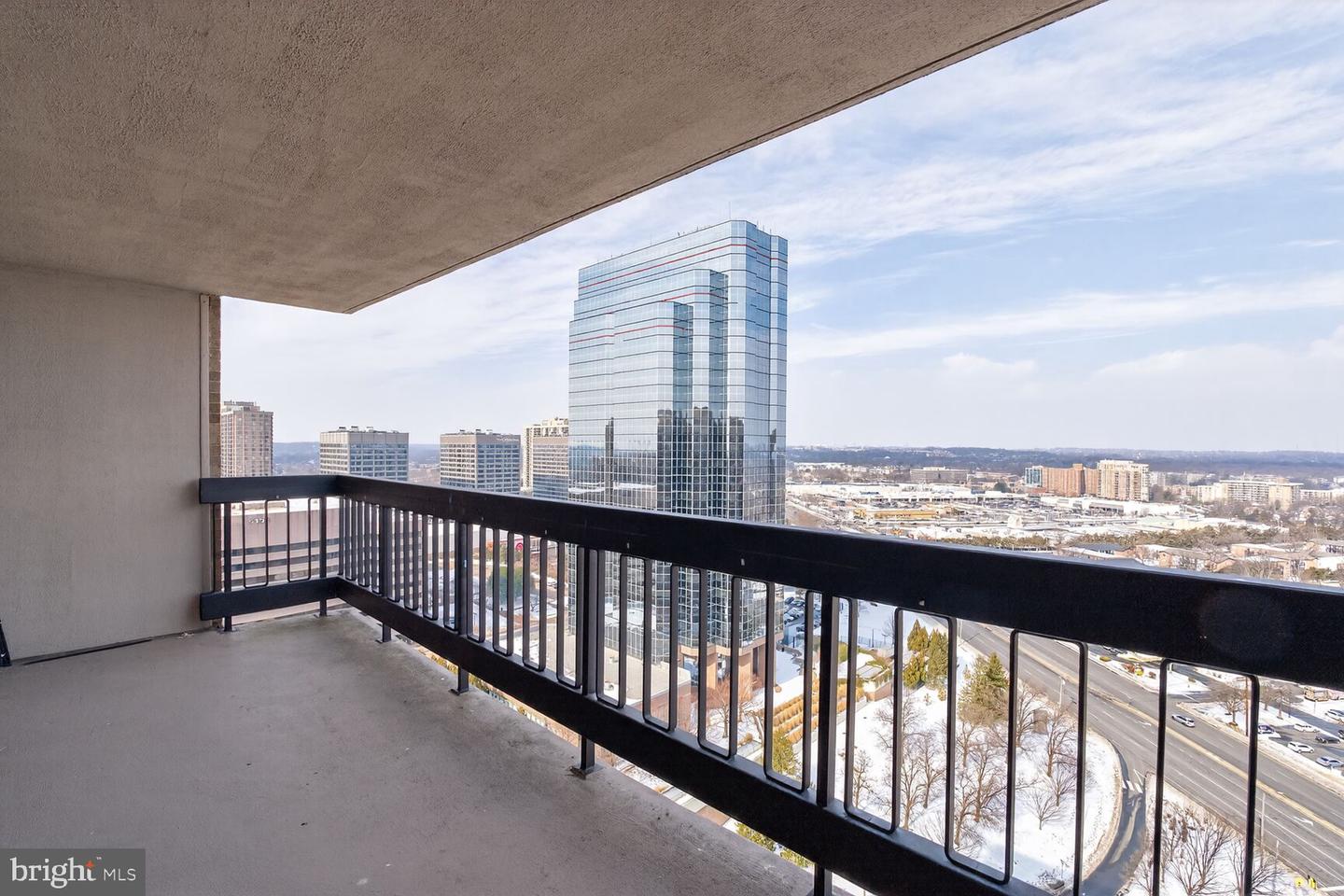 3701 S GEORGE MASON DR #2407N, FALLS CHURCH, Virginia 22041, 2 Bedrooms Bedrooms, ,1 BathroomBathrooms,Residential,For sale,3701 S GEORGE MASON DR #2407N,VAFX2290178 MLS # VAFX2290178