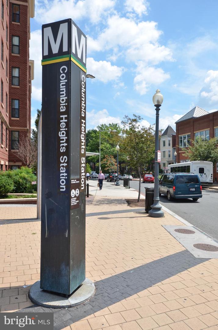 2509 17TH ST NW #1, WASHINGTON, District Of Columbia 20009, 2 Bedrooms Bedrooms, ,1 BathroomBathrooms,Residential,For sale,2509 17TH ST NW #1,DCDC2245502 MLS # DCDC2245502