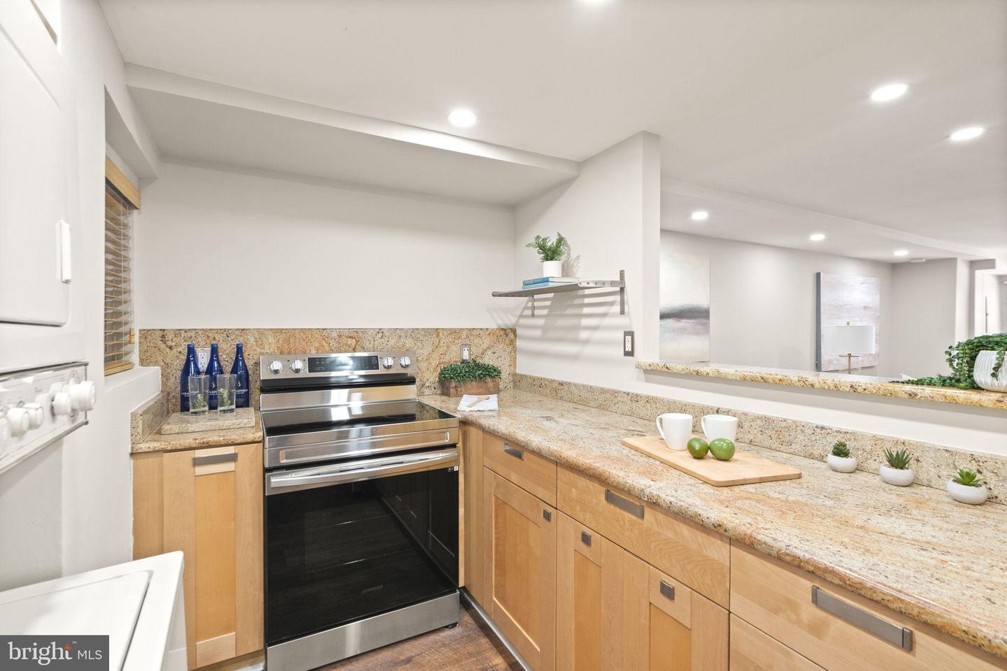 2509 17TH ST NW #1, WASHINGTON, District Of Columbia 20009, 2 Bedrooms Bedrooms, ,1 BathroomBathrooms,Residential,For sale,2509 17TH ST NW #1,DCDC2245502 MLS # DCDC2245502