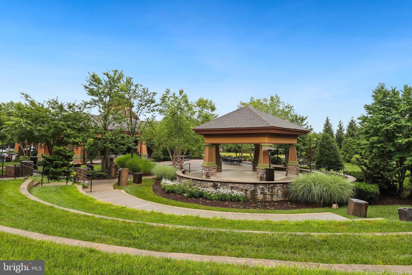 5934 AVERY POINT DR, FREDERICKSBURG, Virginia 22406, 2 Bedrooms Bedrooms, ,2 BathroomsBathrooms,Residential,For sale,5934 AVERY POINT DR,VAST2045954 MLS # VAST2045954