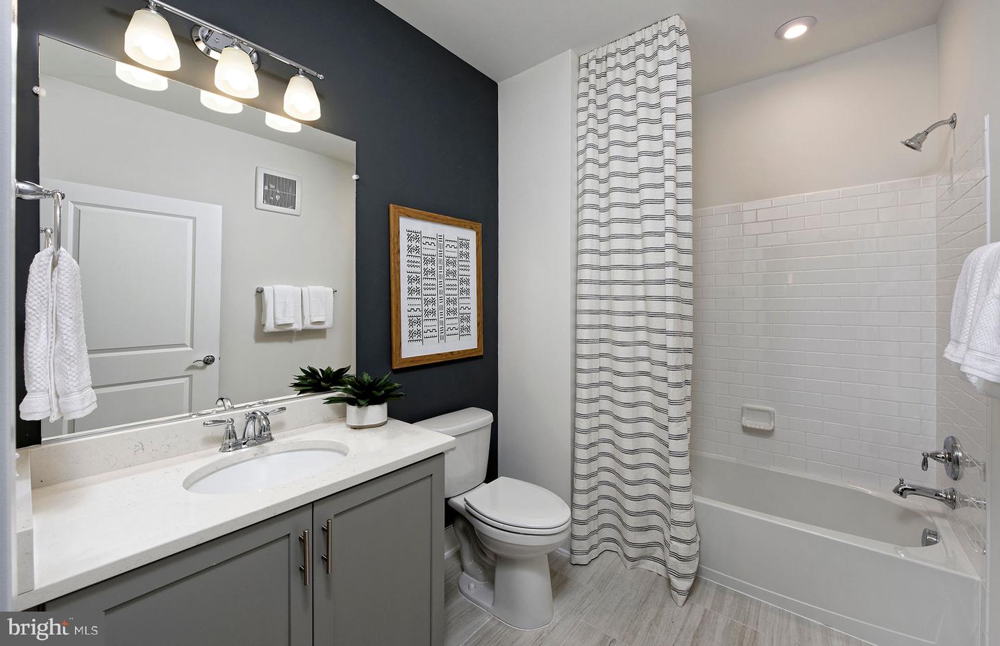 5800 MOONSTONE WAY #5, HAYMARKET, Virginia 20169, 3 Bedrooms Bedrooms, ,2 BathroomsBathrooms,Residential,For sale,5800 MOONSTONE WAY #5,VAPW2112234 MLS # VAPW2112234