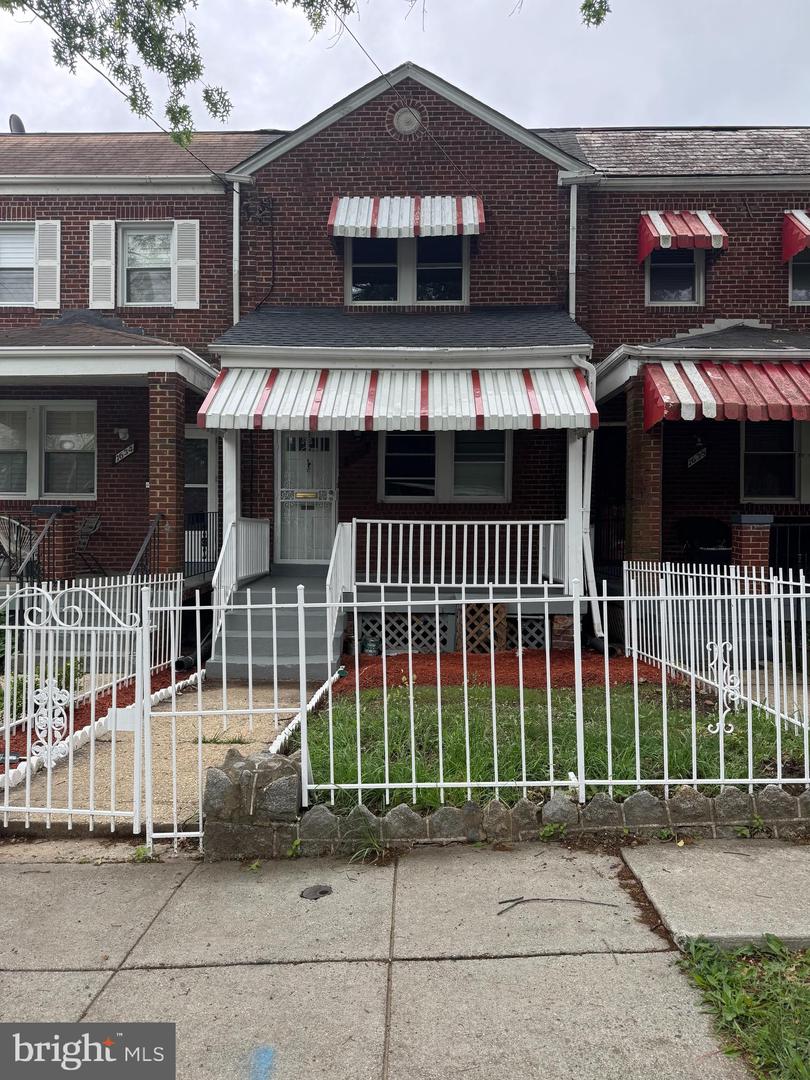 1636 FORT DAVIS PL SE, WASHINGTON, District Of Columbia 20020, 4 Bedrooms Bedrooms, ,2 BathroomsBathrooms,Residential,For sale,1636 FORT DAVIS PL SE,DCDC2191606 MLS # DCDC2191606