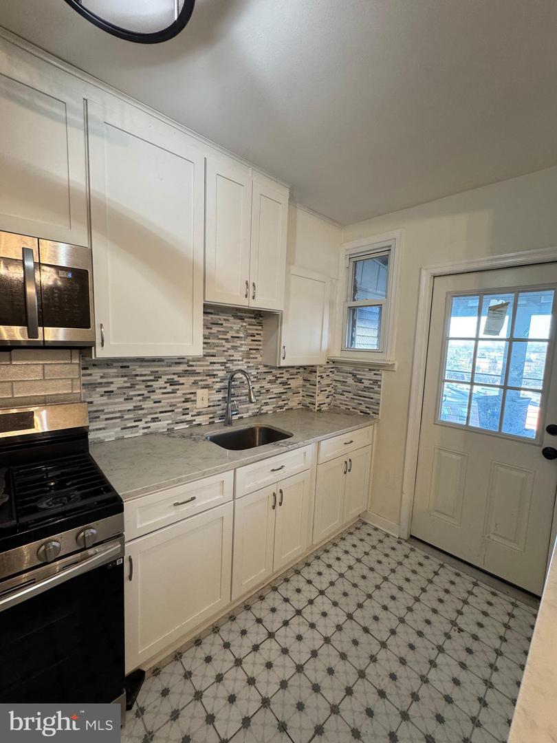 1636 FORT DAVIS PL SE, WASHINGTON, District Of Columbia 20020, 4 Bedrooms Bedrooms, ,2 BathroomsBathrooms,Residential,For sale,1636 FORT DAVIS PL SE,DCDC2191606 MLS # DCDC2191606