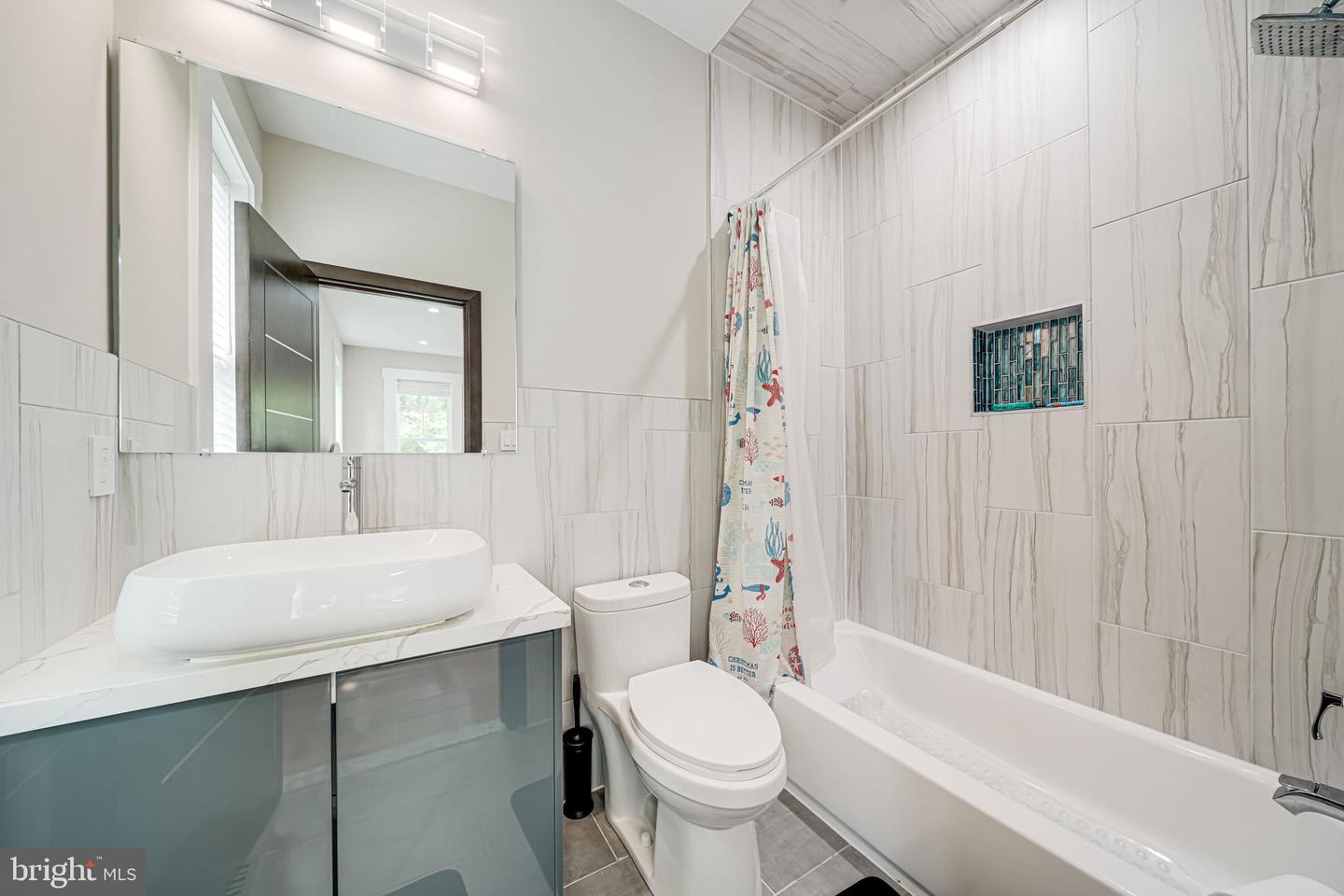 9908 BLAKE LN, OAKTON, Virginia 22124, 7 Bedrooms Bedrooms, ,7 BathroomsBathrooms,Residential,For sale,9908 BLAKE LN,VAFX2249120 MLS # VAFX2249120