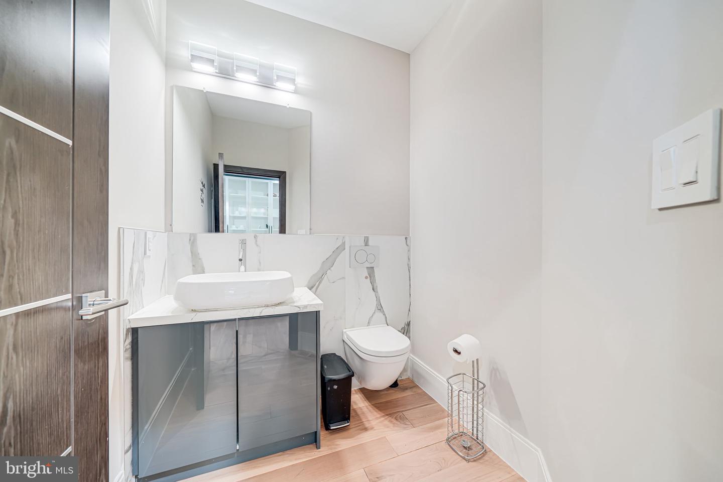 9908 BLAKE LN, OAKTON, Virginia 22124, 7 Bedrooms Bedrooms, ,7 BathroomsBathrooms,Residential,For sale,9908 BLAKE LN,VAFX2249120 MLS # VAFX2249120