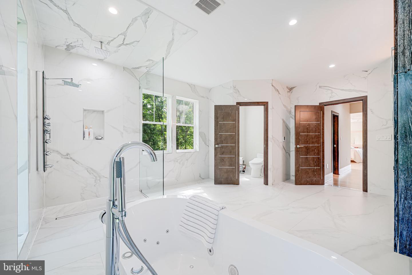 9908 BLAKE LN, OAKTON, Virginia 22124, 7 Bedrooms Bedrooms, ,7 BathroomsBathrooms,Residential,For sale,9908 BLAKE LN,VAFX2249120 MLS # VAFX2249120