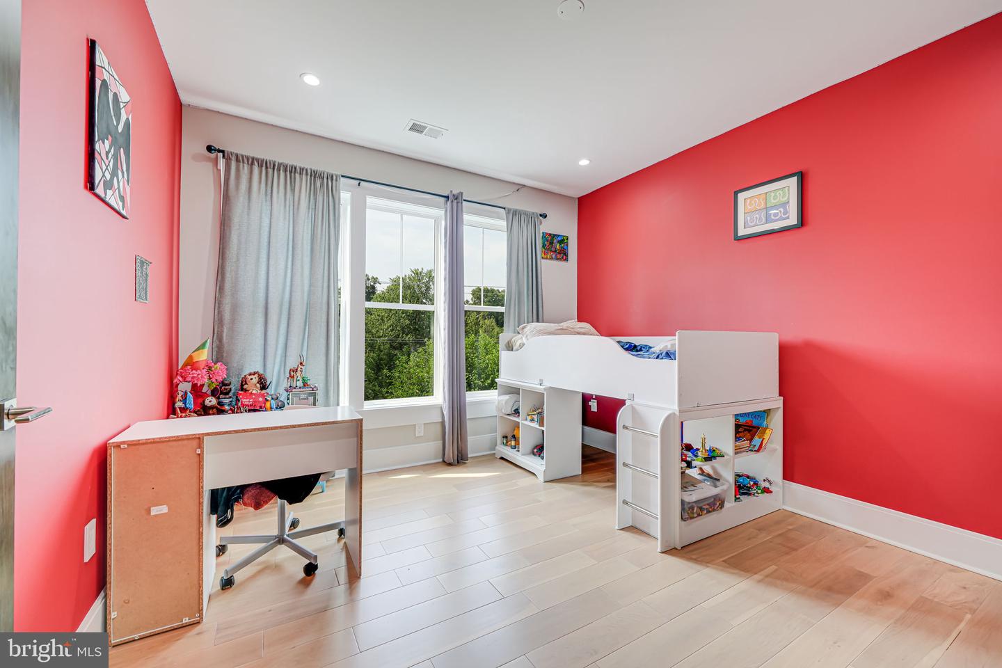 9908 BLAKE LN, OAKTON, Virginia 22124, 7 Bedrooms Bedrooms, ,7 BathroomsBathrooms,Residential,For sale,9908 BLAKE LN,VAFX2249120 MLS # VAFX2249120