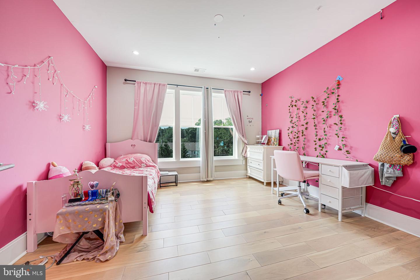 9908 BLAKE LN, OAKTON, Virginia 22124, 7 Bedrooms Bedrooms, ,7 BathroomsBathrooms,Residential,For sale,9908 BLAKE LN,VAFX2249120 MLS # VAFX2249120