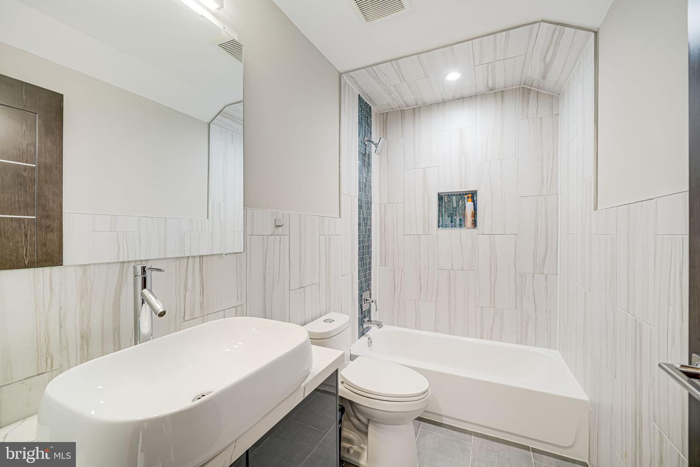 9908 BLAKE LN, OAKTON, Virginia 22124, 7 Bedrooms Bedrooms, ,7 BathroomsBathrooms,Residential,For sale,9908 BLAKE LN,VAFX2249120 MLS # VAFX2249120