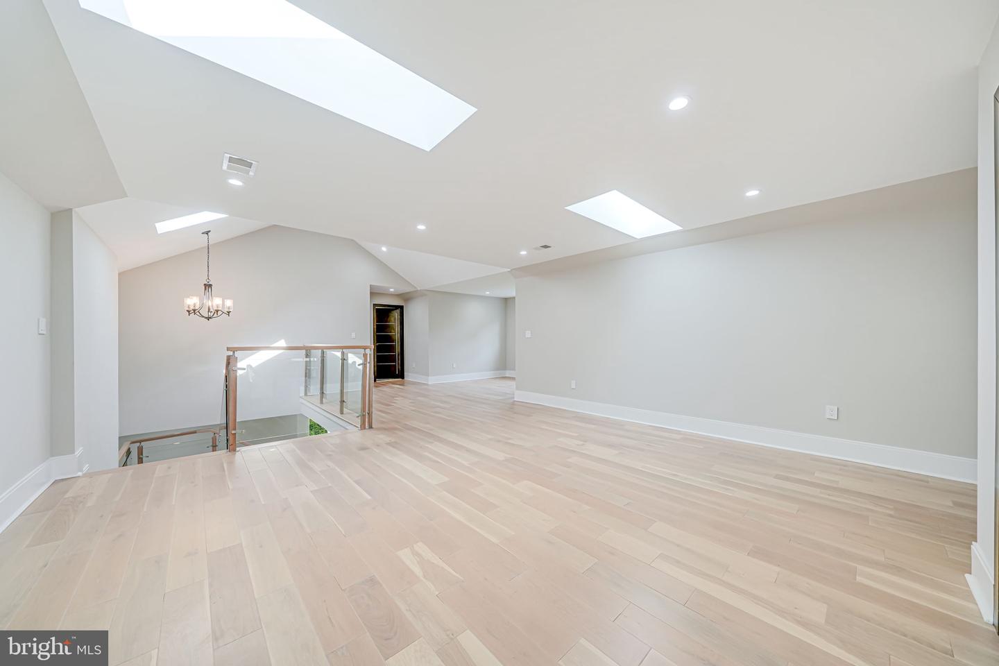 9908 BLAKE LN, OAKTON, Virginia 22124, 7 Bedrooms Bedrooms, ,7 BathroomsBathrooms,Residential,For sale,9908 BLAKE LN,VAFX2249120 MLS # VAFX2249120