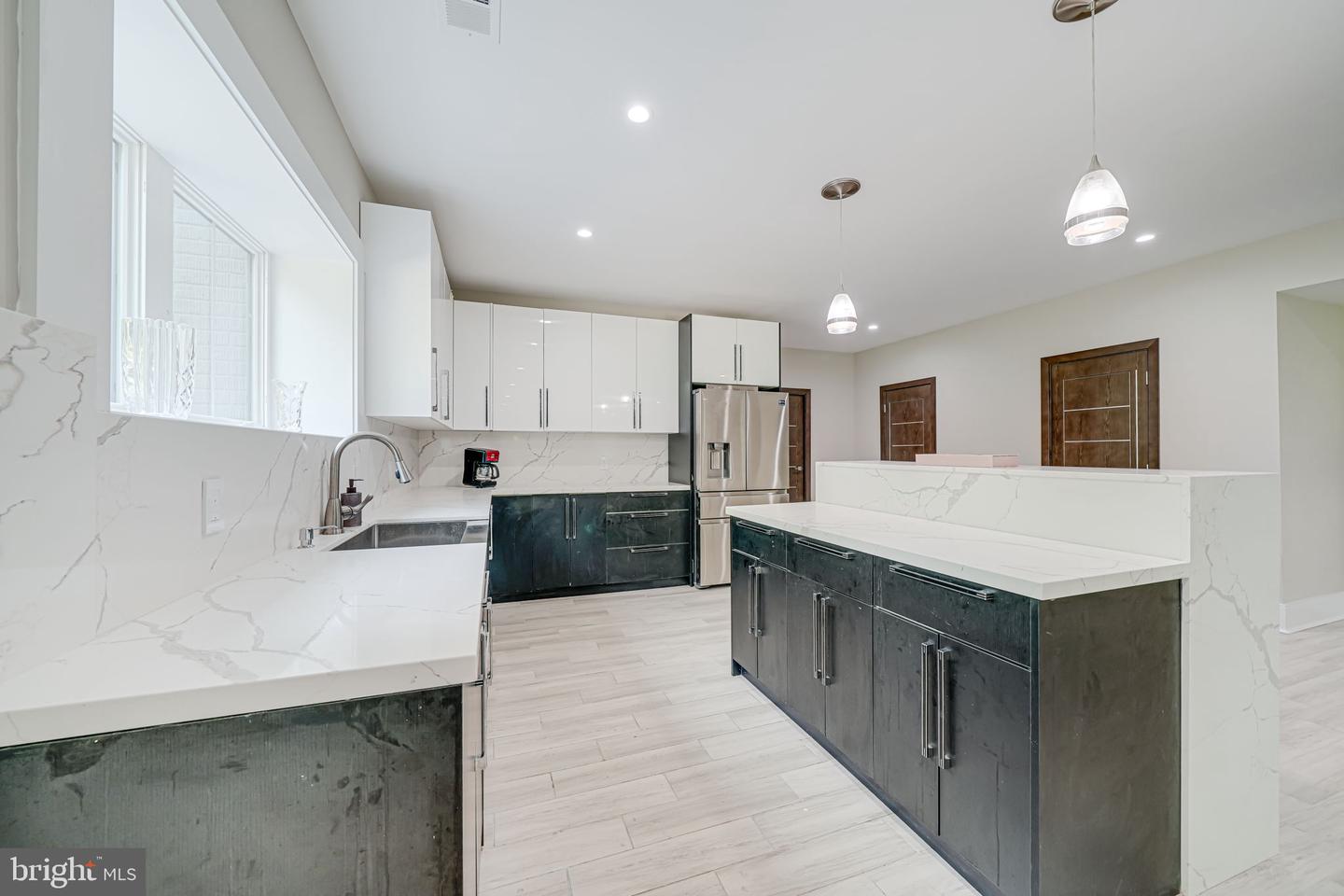 9908 BLAKE LN, OAKTON, Virginia 22124, 7 Bedrooms Bedrooms, ,7 BathroomsBathrooms,Residential,For sale,9908 BLAKE LN,VAFX2249120 MLS # VAFX2249120