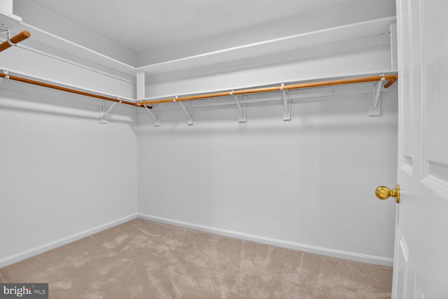 6233 ALISTAIR DR, MANASSAS, Virginia 20112, 5 Bedrooms Bedrooms, ,3 BathroomsBathrooms,Residential,For sale,6233 ALISTAIR DR,VAPW2104544 MLS # VAPW2104544