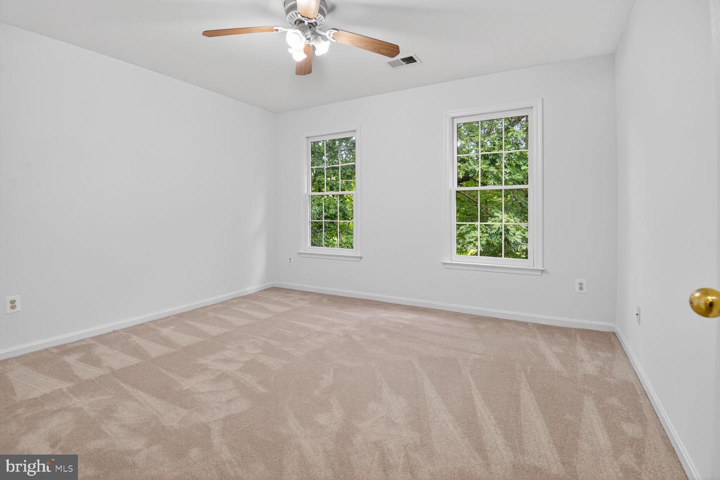 6233 ALISTAIR DR, MANASSAS, Virginia 20112, 5 Bedrooms Bedrooms, ,3 BathroomsBathrooms,Residential,For sale,6233 ALISTAIR DR,VAPW2104544 MLS # VAPW2104544