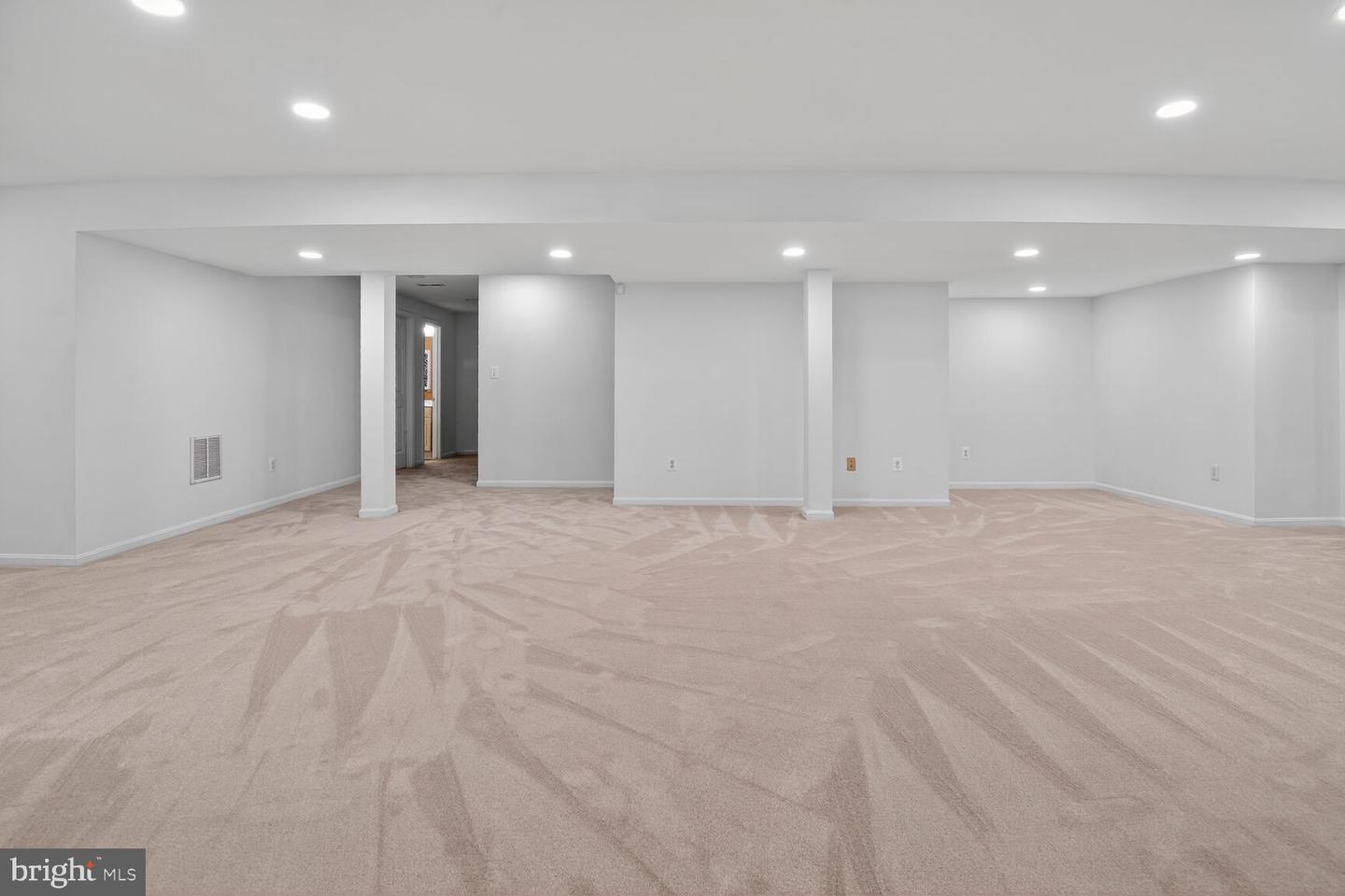 6233 ALISTAIR DR, MANASSAS, Virginia 20112, 5 Bedrooms Bedrooms, ,3 BathroomsBathrooms,Residential,For sale,6233 ALISTAIR DR,VAPW2104544 MLS # VAPW2104544