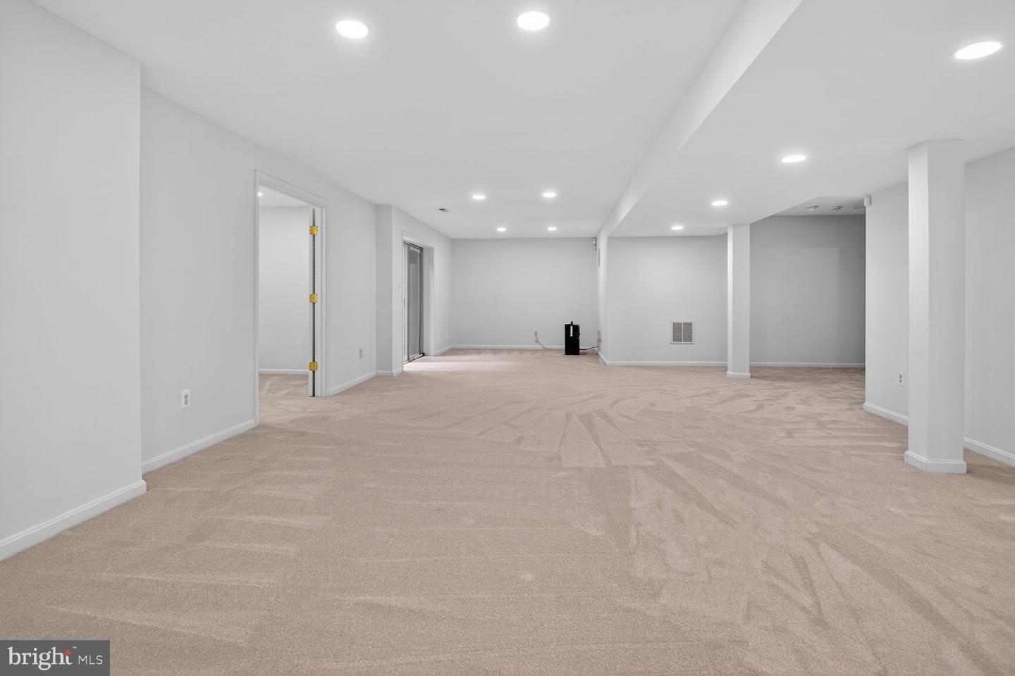 6233 ALISTAIR DR, MANASSAS, Virginia 20112, 5 Bedrooms Bedrooms, ,3 BathroomsBathrooms,Residential,For sale,6233 ALISTAIR DR,VAPW2104544 MLS # VAPW2104544