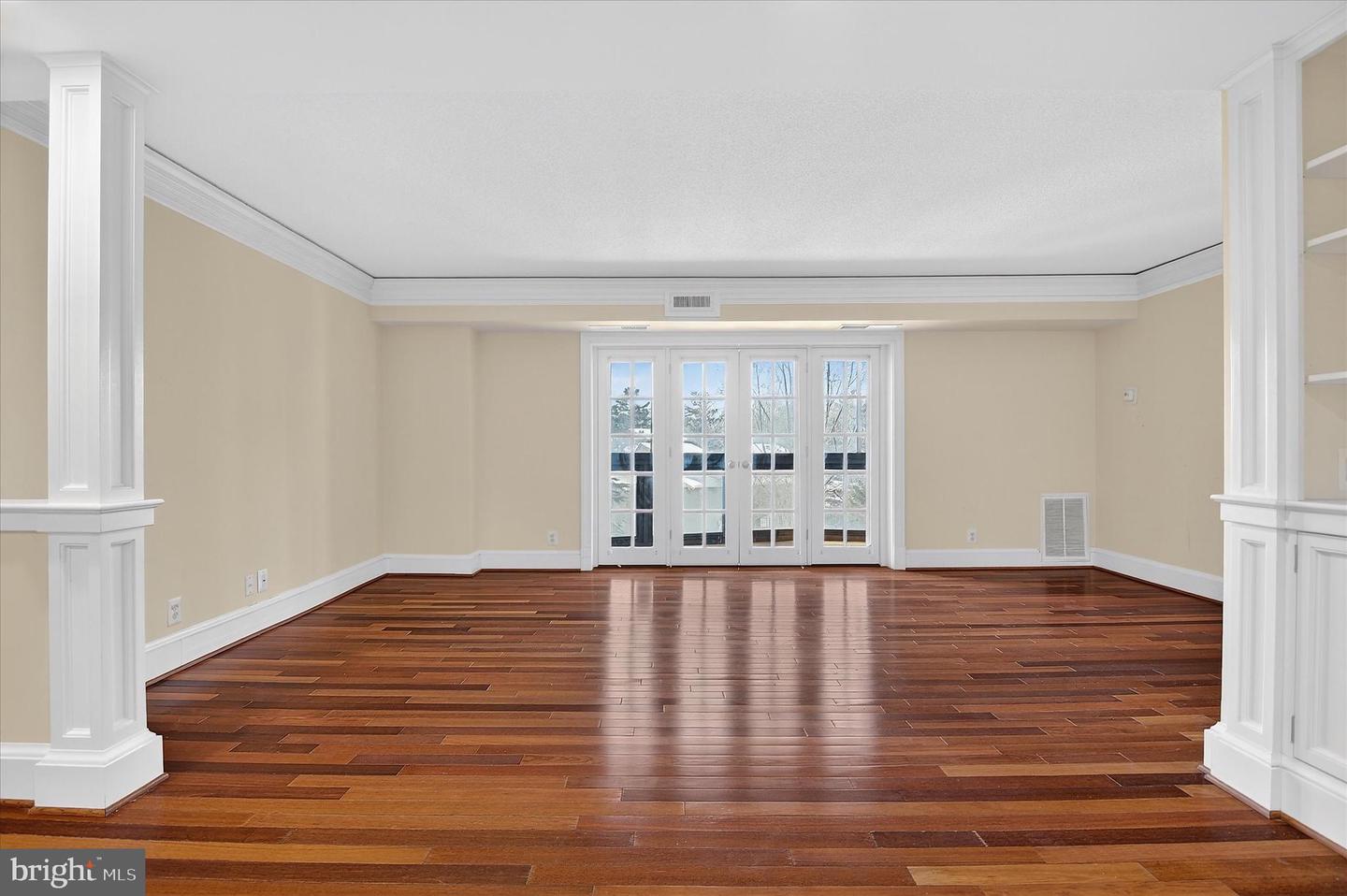 8360 GREENSBORO DR #216, MCLEAN, Virginia 22102, 1 Bedroom Bedrooms, ,1 BathroomBathrooms,Residential,For sale,8360 GREENSBORO DR #216,VAFX2269312 MLS # VAFX2269312