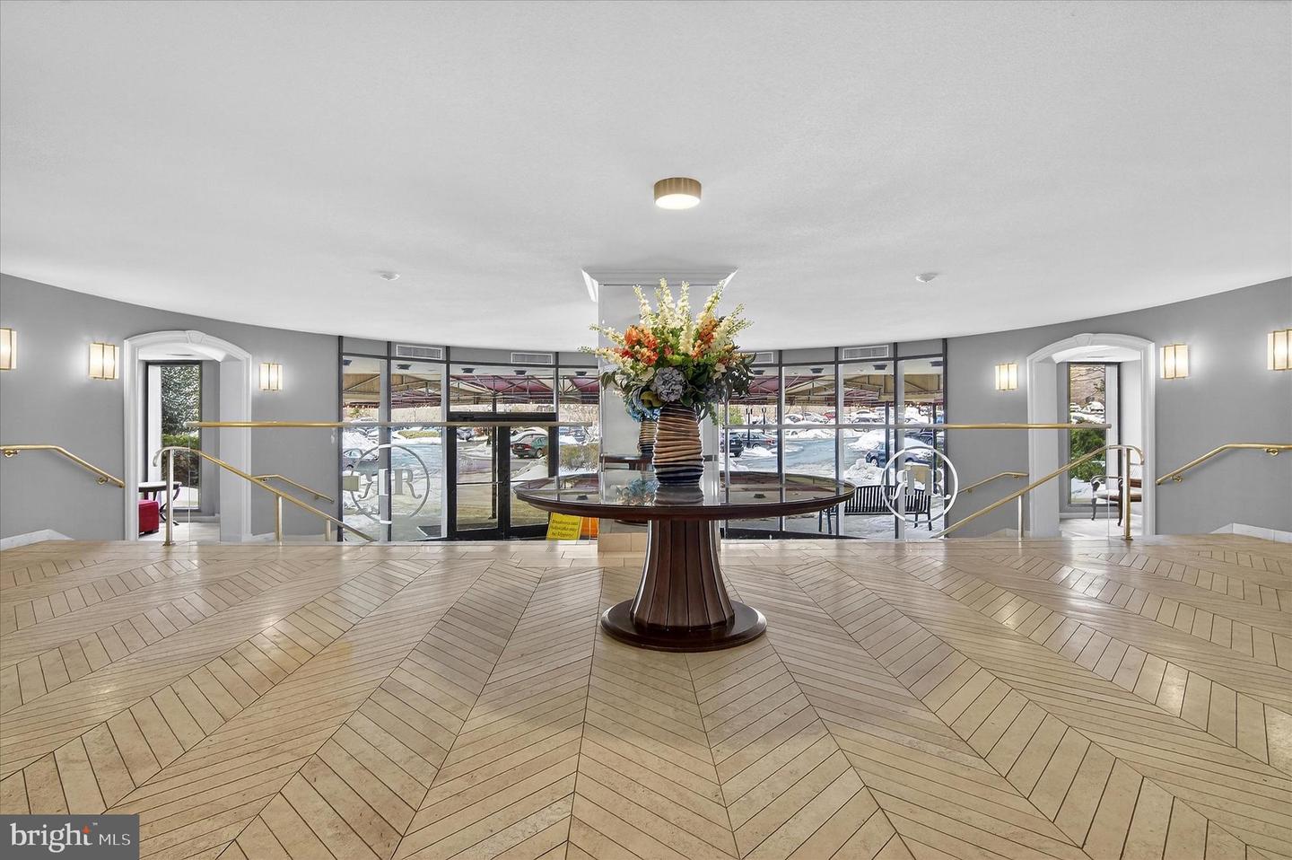 8360 GREENSBORO DR #216, MCLEAN, Virginia 22102, 1 Bedroom Bedrooms, ,1 BathroomBathrooms,Residential,For sale,8360 GREENSBORO DR #216,VAFX2269312 MLS # VAFX2269312