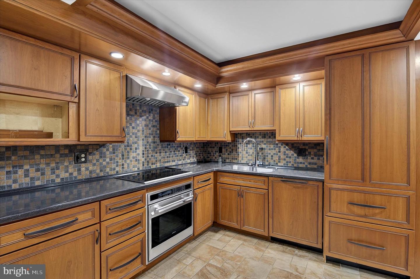 8360 GREENSBORO DR #216, MCLEAN, Virginia 22102, 1 Bedroom Bedrooms, ,1 BathroomBathrooms,Residential,For sale,8360 GREENSBORO DR #216,VAFX2269312 MLS # VAFX2269312