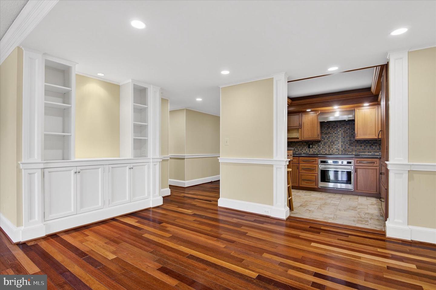 8360 GREENSBORO DR #216, MCLEAN, Virginia 22102, 1 Bedroom Bedrooms, ,1 BathroomBathrooms,Residential,For sale,8360 GREENSBORO DR #216,VAFX2269312 MLS # VAFX2269312