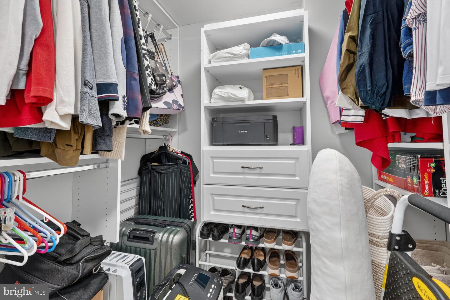 555 MASSACHUSETTS AVE NW #406, WASHINGTON, District Of Columbia 20001, 1 Bedroom Bedrooms, ,1 BathroomBathrooms,Residential,For sale,555 MASSACHUSETTS AVE NW #406,DCDC2226998 MLS # DCDC2226998