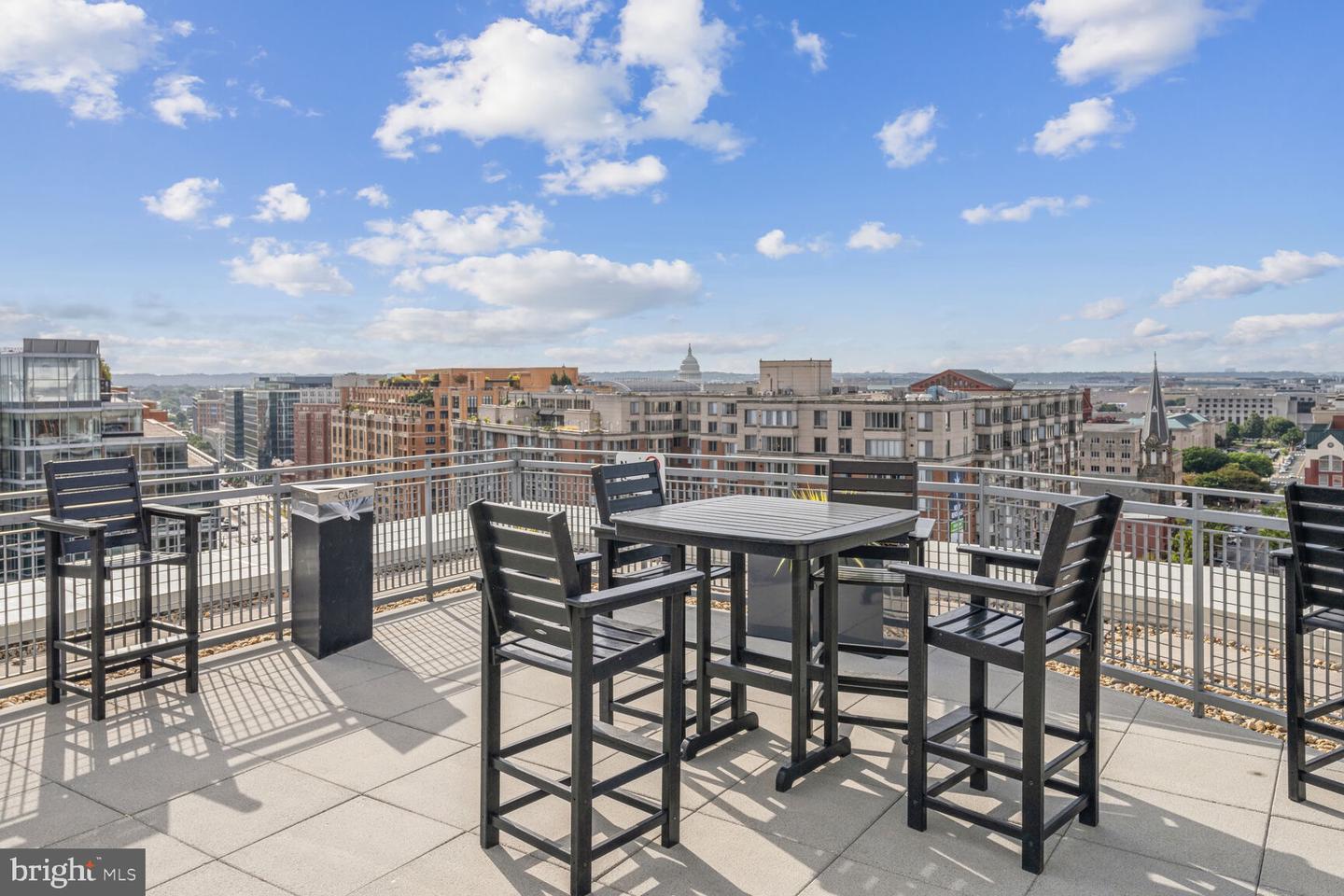 555 MASSACHUSETTS AVE NW #406, WASHINGTON, District Of Columbia 20001, 1 Bedroom Bedrooms, ,1 BathroomBathrooms,Residential,For sale,555 MASSACHUSETTS AVE NW #406,DCDC2226998 MLS # DCDC2226998