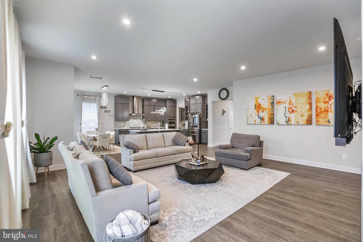 24289 GRAYLEAF WILLOW PL, ALDIE, Virginia 20105, 6 Bedrooms Bedrooms, ,5 BathroomsBathrooms,Residential,For sale,24289 GRAYLEAF WILLOW PL,VALO2110444 MLS # VALO2110444