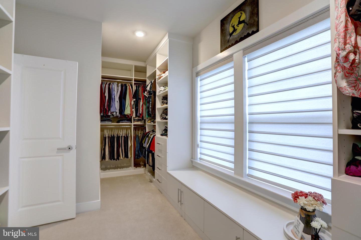 24289 GRAYLEAF WILLOW PL, ALDIE, Virginia 20105, 6 Bedrooms Bedrooms, ,5 BathroomsBathrooms,Residential,For sale,24289 GRAYLEAF WILLOW PL,VALO2110444 MLS # VALO2110444