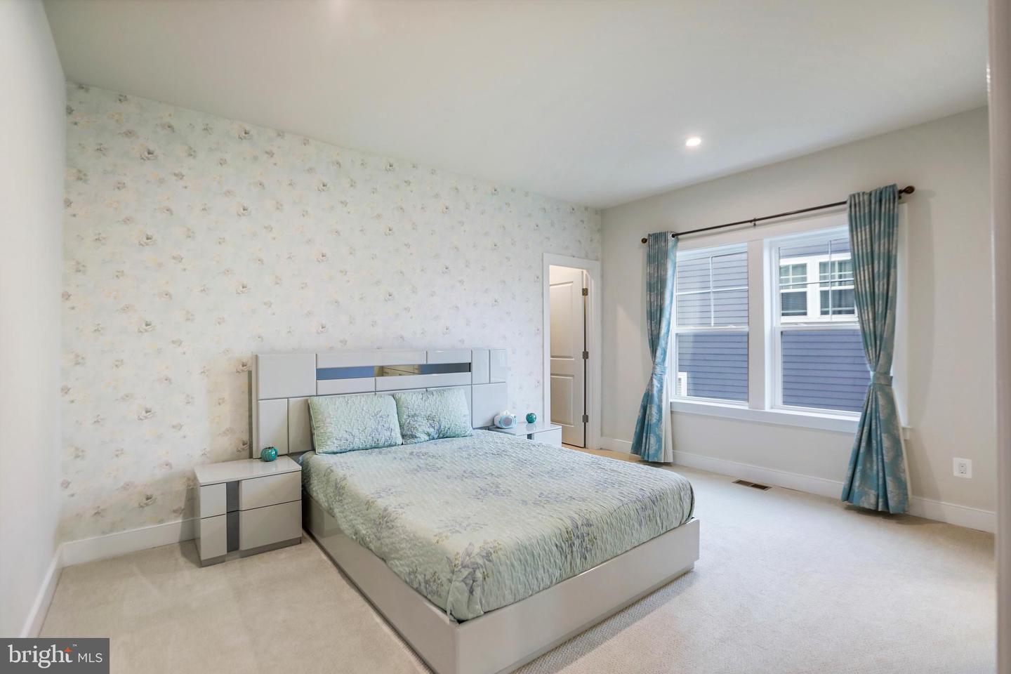 24289 GRAYLEAF WILLOW PL, ALDIE, Virginia 20105, 6 Bedrooms Bedrooms, ,5 BathroomsBathrooms,Residential,For sale,24289 GRAYLEAF WILLOW PL,VALO2110444 MLS # VALO2110444