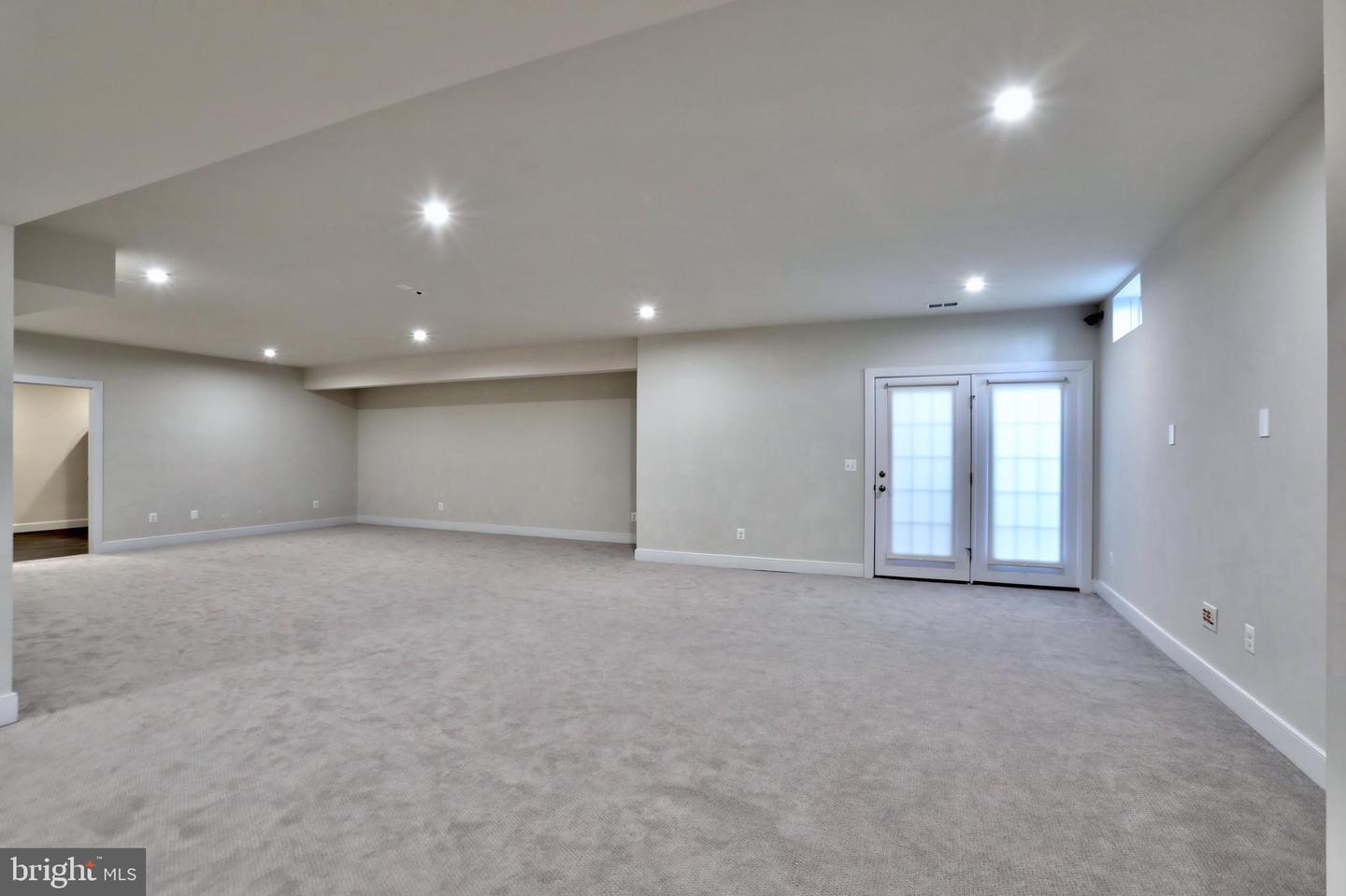 24289 GRAYLEAF WILLOW PL, ALDIE, Virginia 20105, 6 Bedrooms Bedrooms, ,5 BathroomsBathrooms,Residential,For sale,24289 GRAYLEAF WILLOW PL,VALO2110444 MLS # VALO2110444