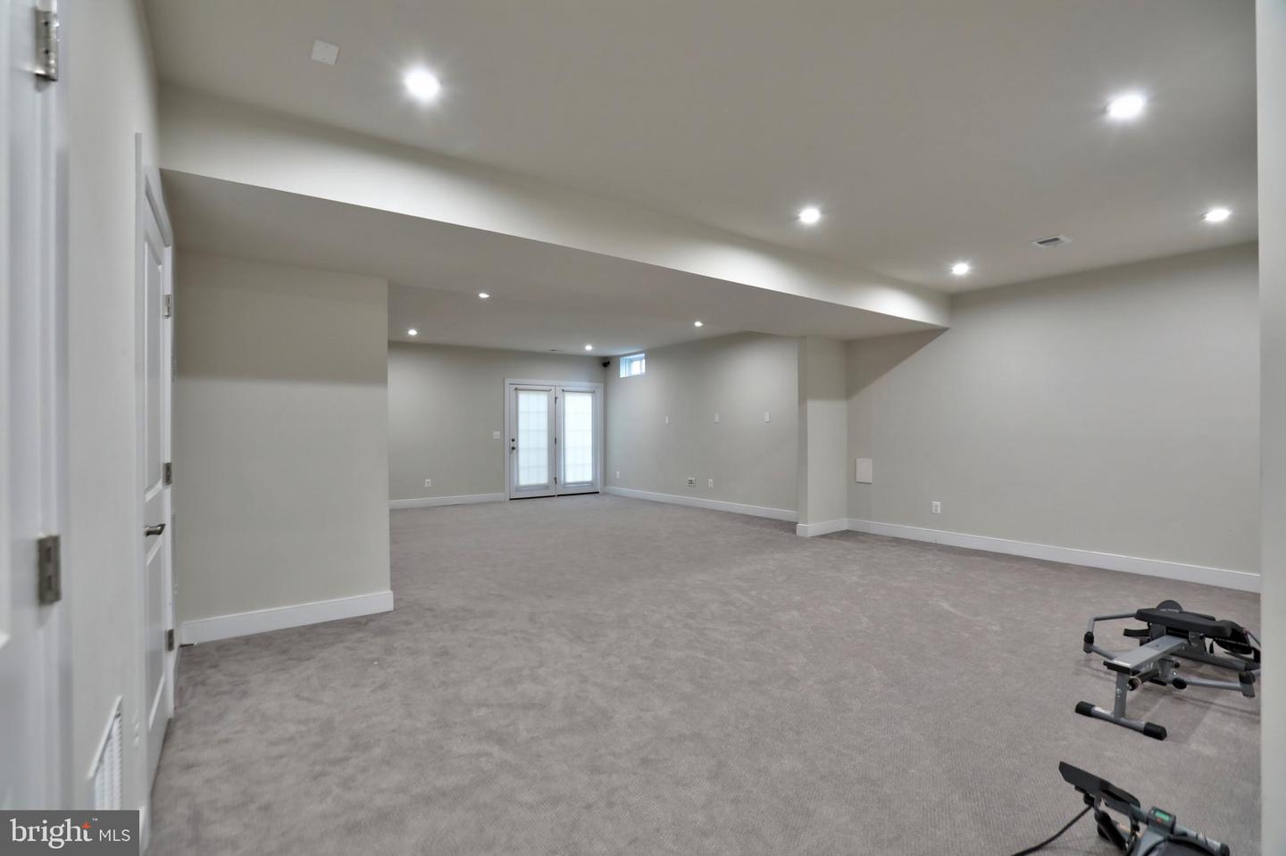 24289 GRAYLEAF WILLOW PL, ALDIE, Virginia 20105, 6 Bedrooms Bedrooms, ,5 BathroomsBathrooms,Residential,For sale,24289 GRAYLEAF WILLOW PL,VALO2110444 MLS # VALO2110444