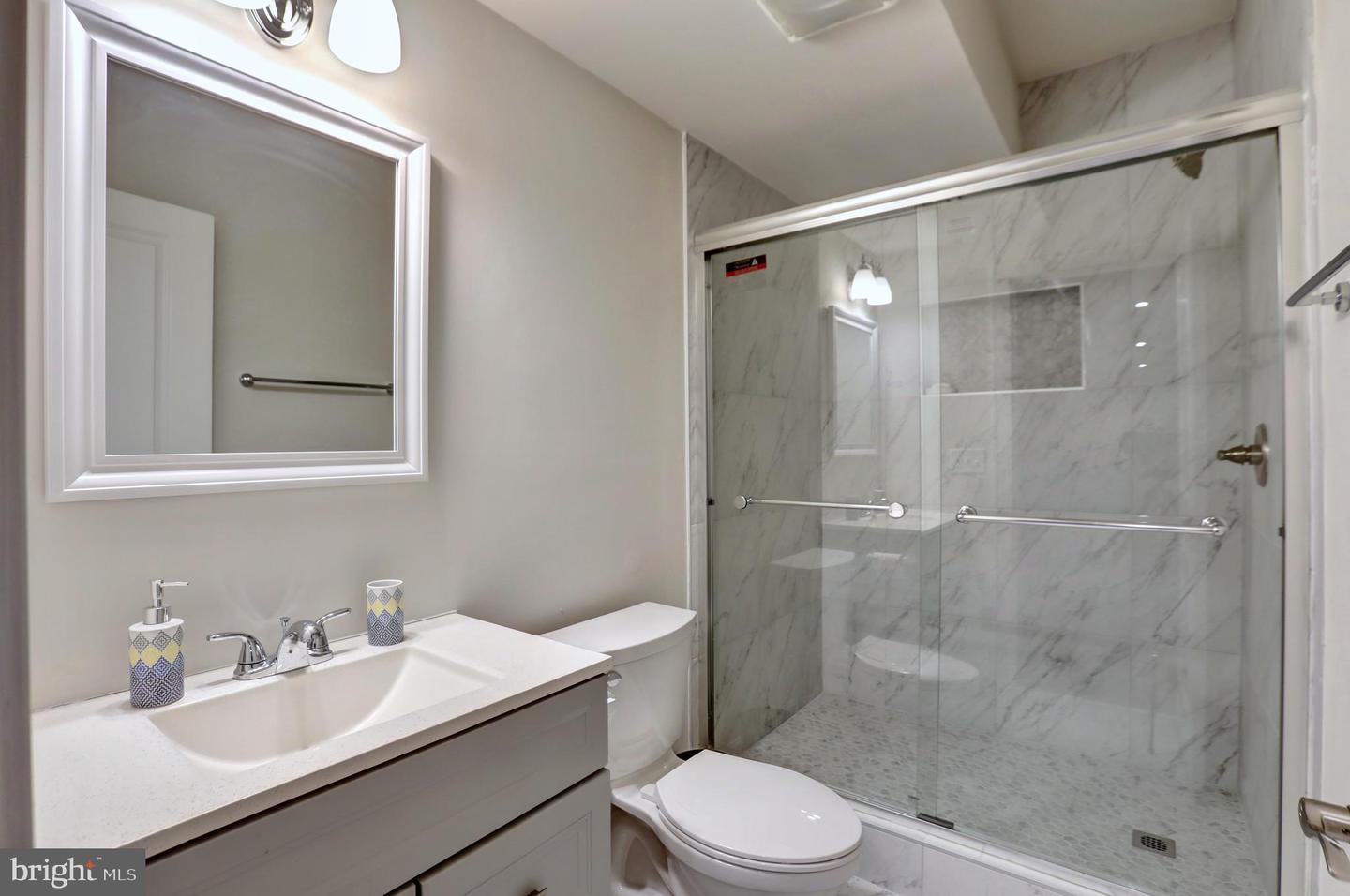 24289 GRAYLEAF WILLOW PL, ALDIE, Virginia 20105, 6 Bedrooms Bedrooms, ,5 BathroomsBathrooms,Residential,For sale,24289 GRAYLEAF WILLOW PL,VALO2110444 MLS # VALO2110444