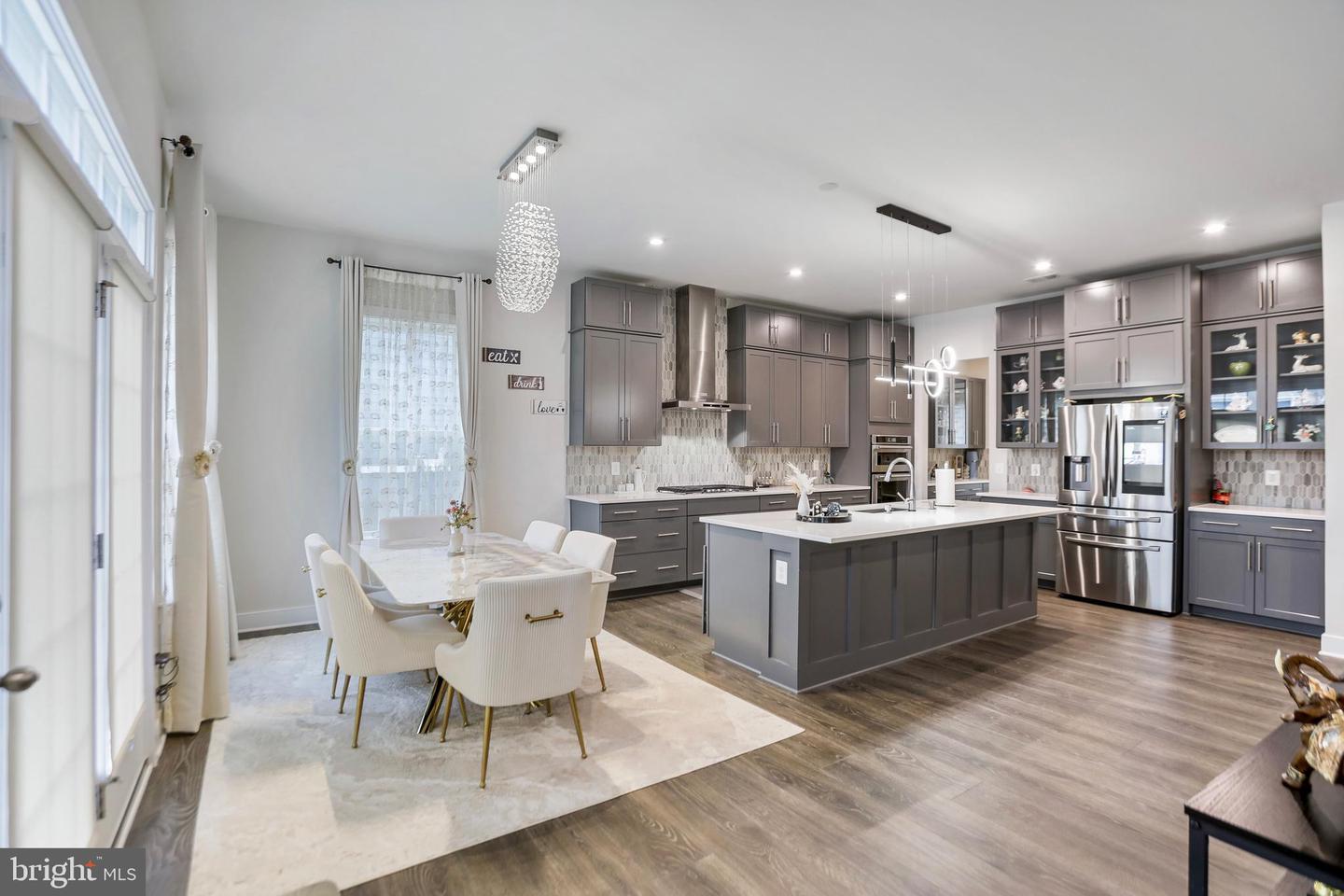 24289 GRAYLEAF WILLOW PL, ALDIE, Virginia 20105, 6 Bedrooms Bedrooms, ,5 BathroomsBathrooms,Residential,For sale,24289 GRAYLEAF WILLOW PL,VALO2110444 MLS # VALO2110444