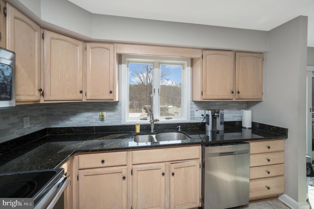 7129 CAVALRY DR, WARRENTON, Virginia, 6 Bedrooms Bedrooms, ,3 BathroomsBathrooms,Residential,7129 CAVALRY DR,VAFQ2020530 MLS # VAFQ2020530 7129 CAVALRY DR, WARRENTON, Virginia, 6 Bedrooms Bedrooms, ,3 BathroomsBathrooms,Residential,7129 CAVALRY DR,VAFQ2020530 MLS # VAFQ2020530