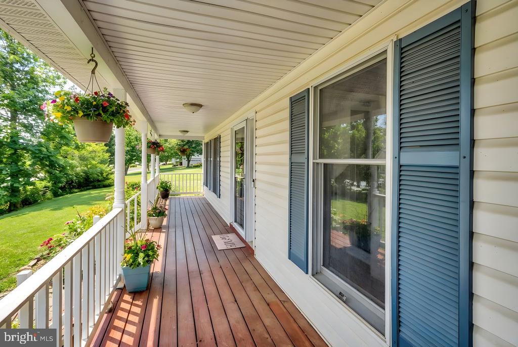 7129 CAVALRY DR, WARRENTON, Virginia, 6 Bedrooms Bedrooms, ,3 BathroomsBathrooms,Residential,7129 CAVALRY DR,VAFQ2020530 MLS # VAFQ2020530 7129 CAVALRY DR, WARRENTON, Virginia, 6 Bedrooms Bedrooms, ,3 BathroomsBathrooms,Residential,7129 CAVALRY DR,VAFQ2020530 MLS # VAFQ2020530