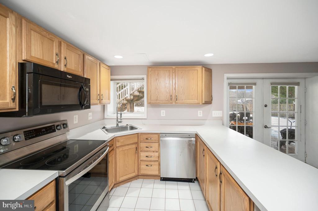 7129 CAVALRY DR, WARRENTON, Virginia, 6 Bedrooms Bedrooms, ,3 BathroomsBathrooms,Residential,7129 CAVALRY DR,VAFQ2020530 MLS # VAFQ2020530 7129 CAVALRY DR, WARRENTON, Virginia, 6 Bedrooms Bedrooms, ,3 BathroomsBathrooms,Residential,7129 CAVALRY DR,VAFQ2020530 MLS # VAFQ2020530