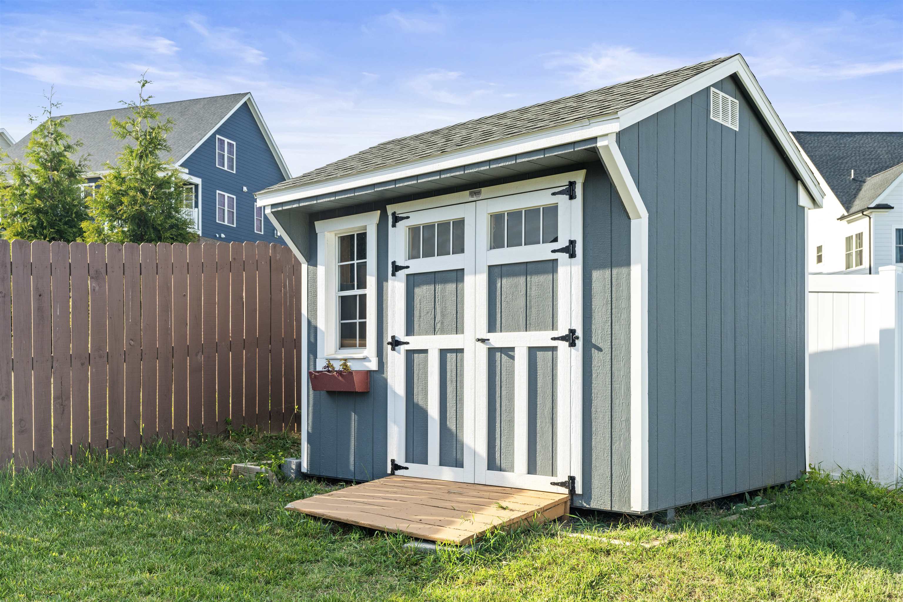 109 BEAUREGARD DR, STAUNTON, Virginia 24401, 3 Bedrooms Bedrooms, ,2 BathroomsBathrooms,Residential,109 BEAUREGARD DR,665946 MLS # 665946