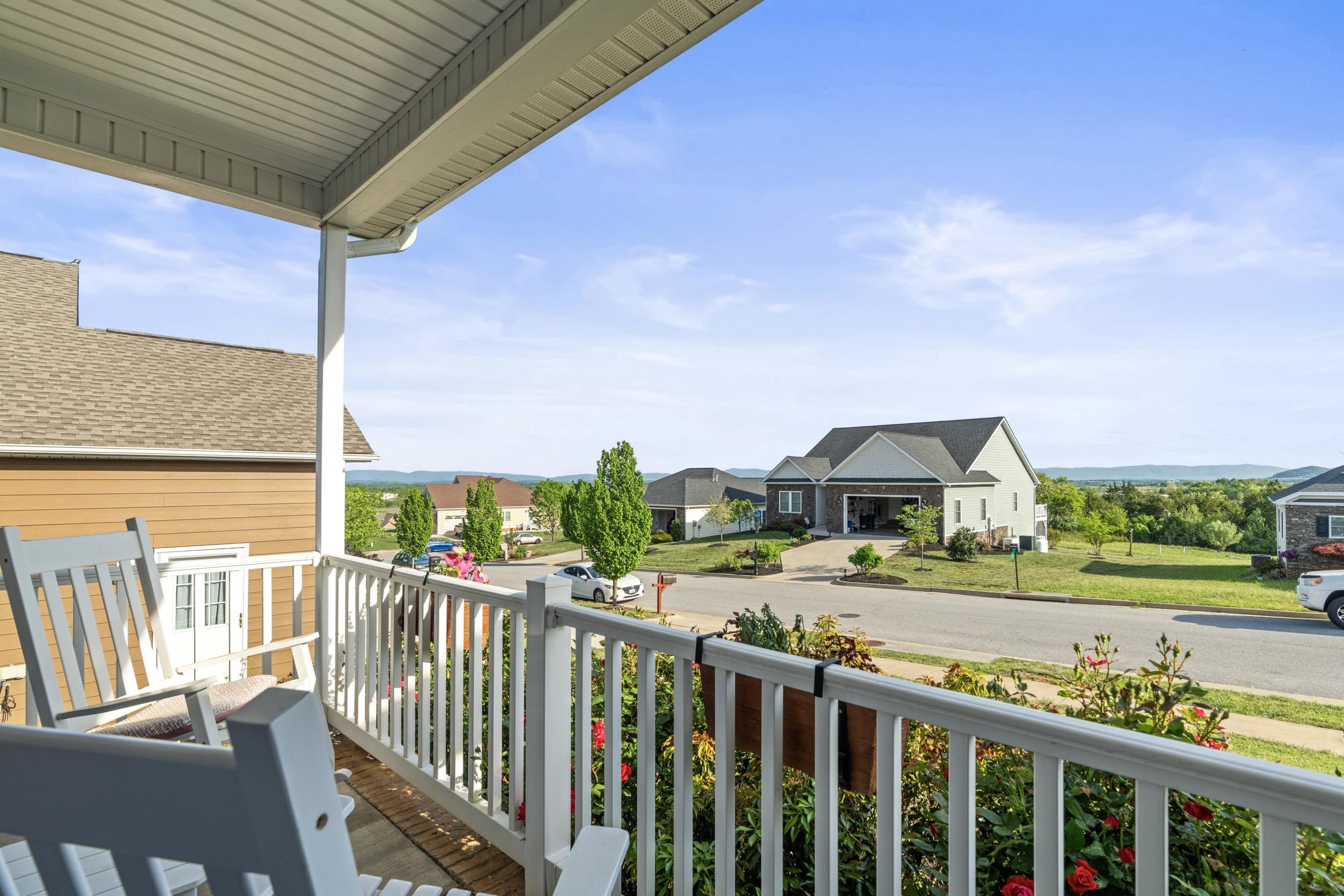 109 BEAUREGARD DR, STAUNTON, Virginia 24401, 3 Bedrooms Bedrooms, ,2 BathroomsBathrooms,Residential,109 BEAUREGARD DR,665946 MLS # 665946