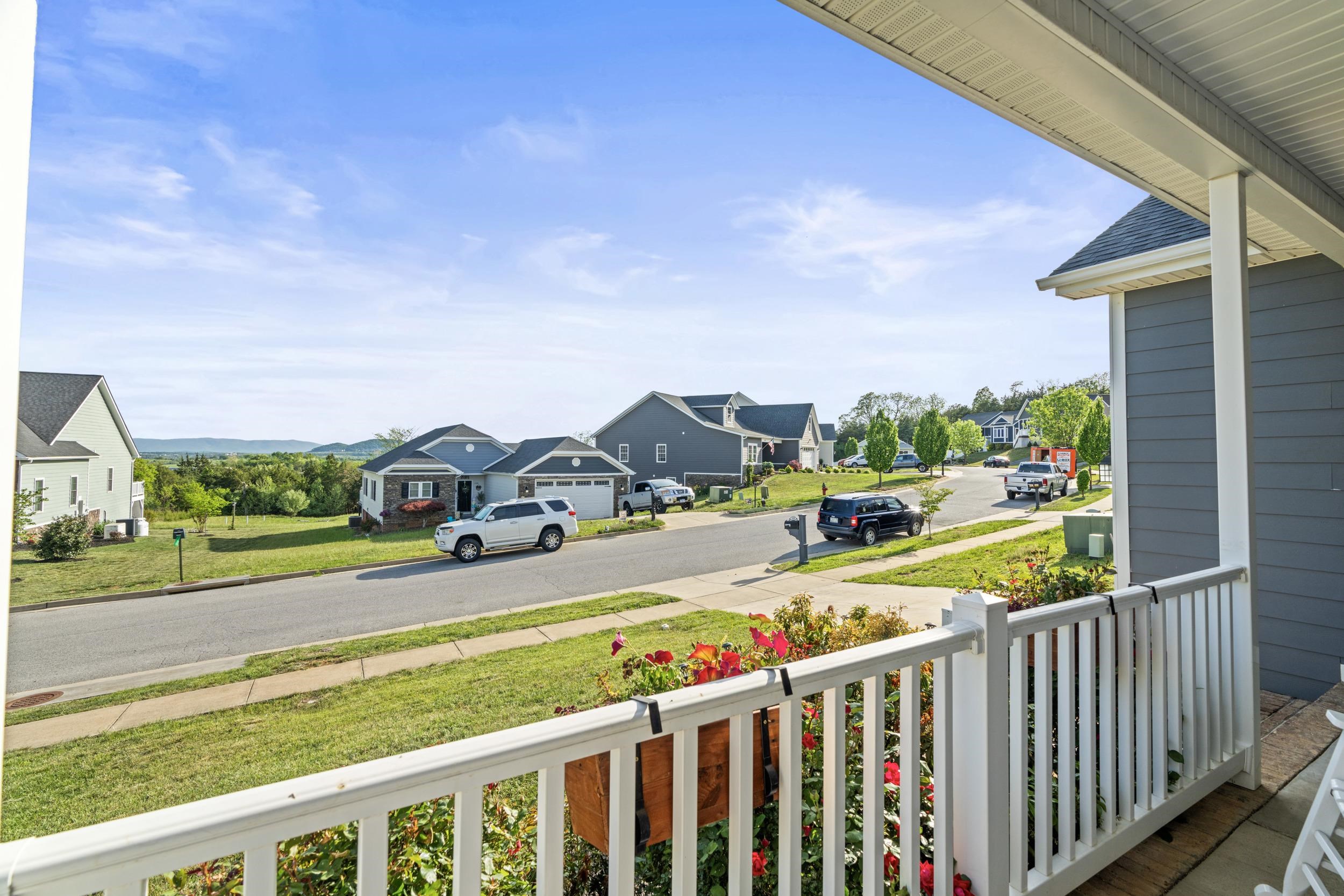 109 BEAUREGARD DR, STAUNTON, Virginia 24401, 3 Bedrooms Bedrooms, ,2 BathroomsBathrooms,Residential,109 BEAUREGARD DR,665946 MLS # 665946