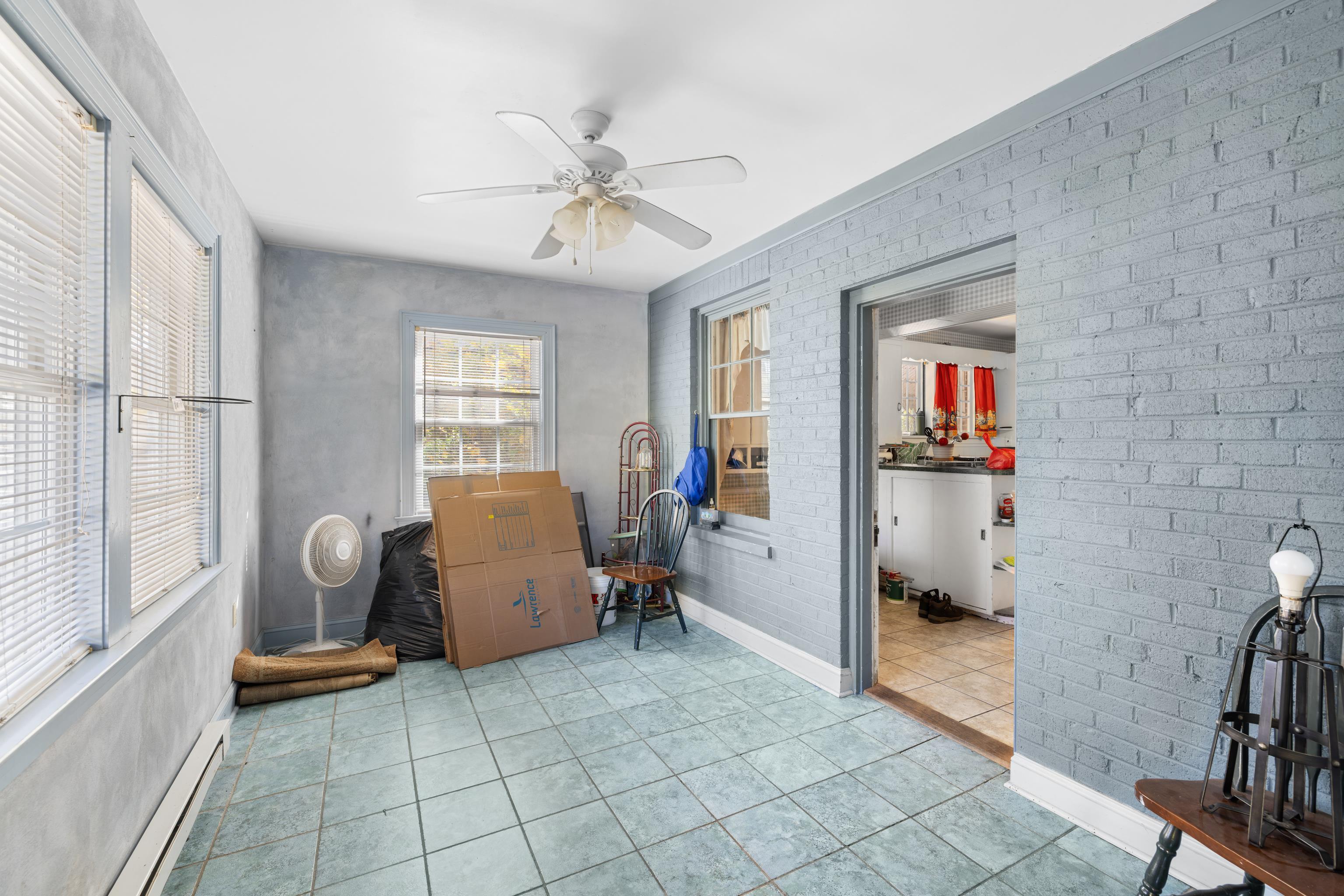 705 RICHMOND AVE, STAUNTON, Virginia 24401, 5 Bedrooms Bedrooms, ,3 BathroomsBathrooms,Residential,705 RICHMOND AVE,671009 MLS # 671009