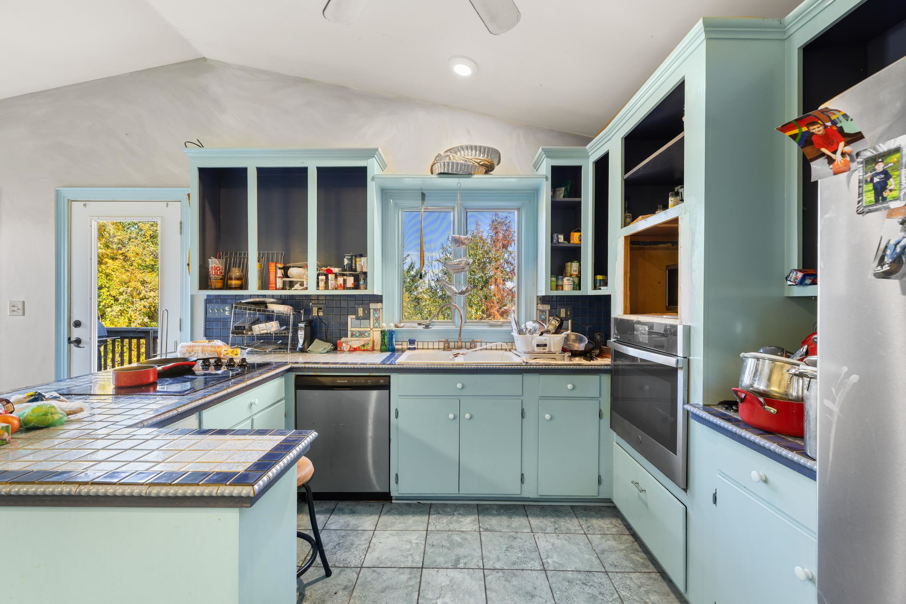 705 RICHMOND AVE, STAUNTON, Virginia 24401, 5 Bedrooms Bedrooms, ,3 BathroomsBathrooms,Residential,705 RICHMOND AVE,671009 MLS # 671009