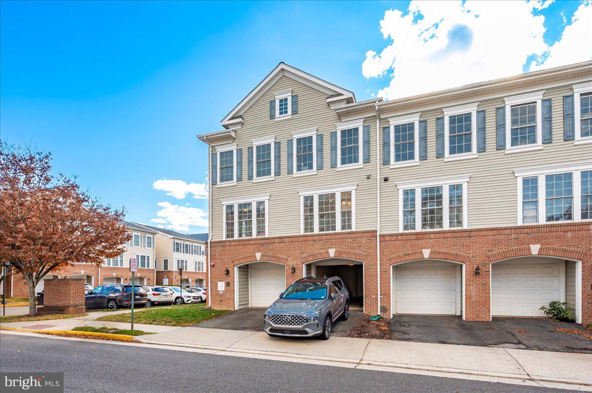 3541 HUNTLEY MANOR LN #79B, ALEXANDRIA, Virginia 22306, 3 Bedrooms Bedrooms, ,2 BathroomsBathrooms,Residential,For sale,3541 HUNTLEY MANOR LN #79B,VAFX2278796 MLS # VAFX2278796 3541 HUNTLEY MANOR LN #79B, ALEXANDRIA, Virginia 22306, 3 Bedrooms Bedrooms, ,2 BathroomsBathrooms,Residential,For sale,3541 HUNTLEY MANOR LN #79B,VAFX2278796 MLS # VAFX2278796