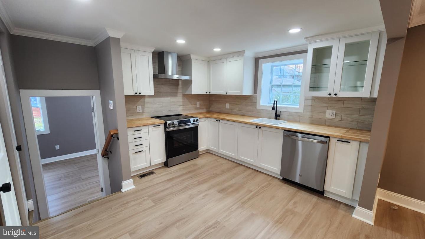 1407 SUNKEN RD, FREDERICKSBURG, Virginia 22401, 3 Bedrooms Bedrooms, ,2 BathroomsBathrooms,Residential,For sale,1407 SUNKEN RD,VAFB2009390 MLS # VAFB2009390