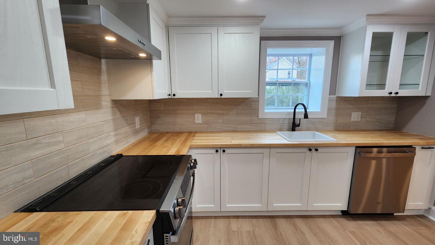 1407 SUNKEN RD, FREDERICKSBURG, Virginia 22401, 3 Bedrooms Bedrooms, ,2 BathroomsBathrooms,Residential,For sale,1407 SUNKEN RD,VAFB2009390 MLS # VAFB2009390